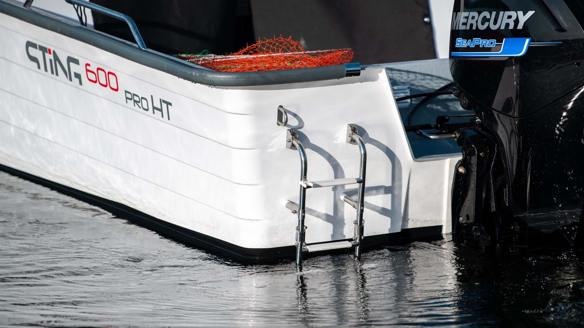 Sting 600 Pro HT Details Swimming Ladder